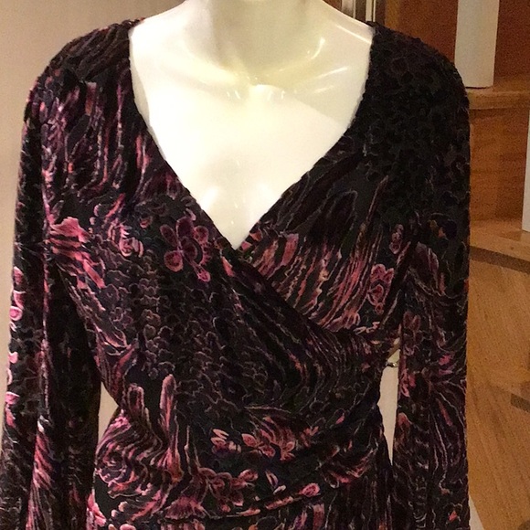 ⬇️Long sleeve burnout velvet multi coloured dress - Picture 3 of 6